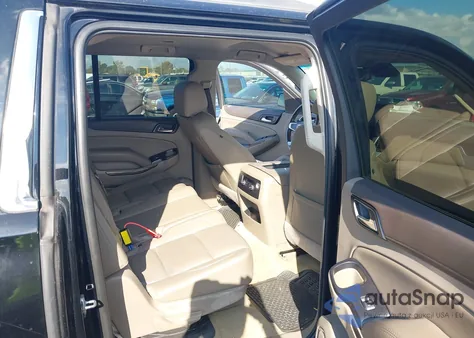 2017 GMC Yukon Xl Slt z USA, uszkodzony, nr VIN 1GKS1GKC1HR256049